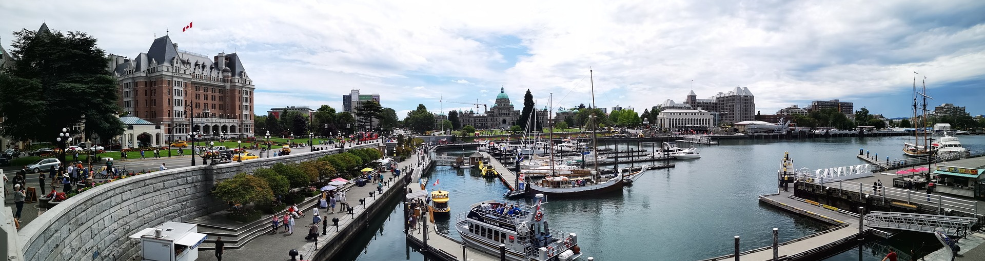 Beautiful image of the Victoria Harbour